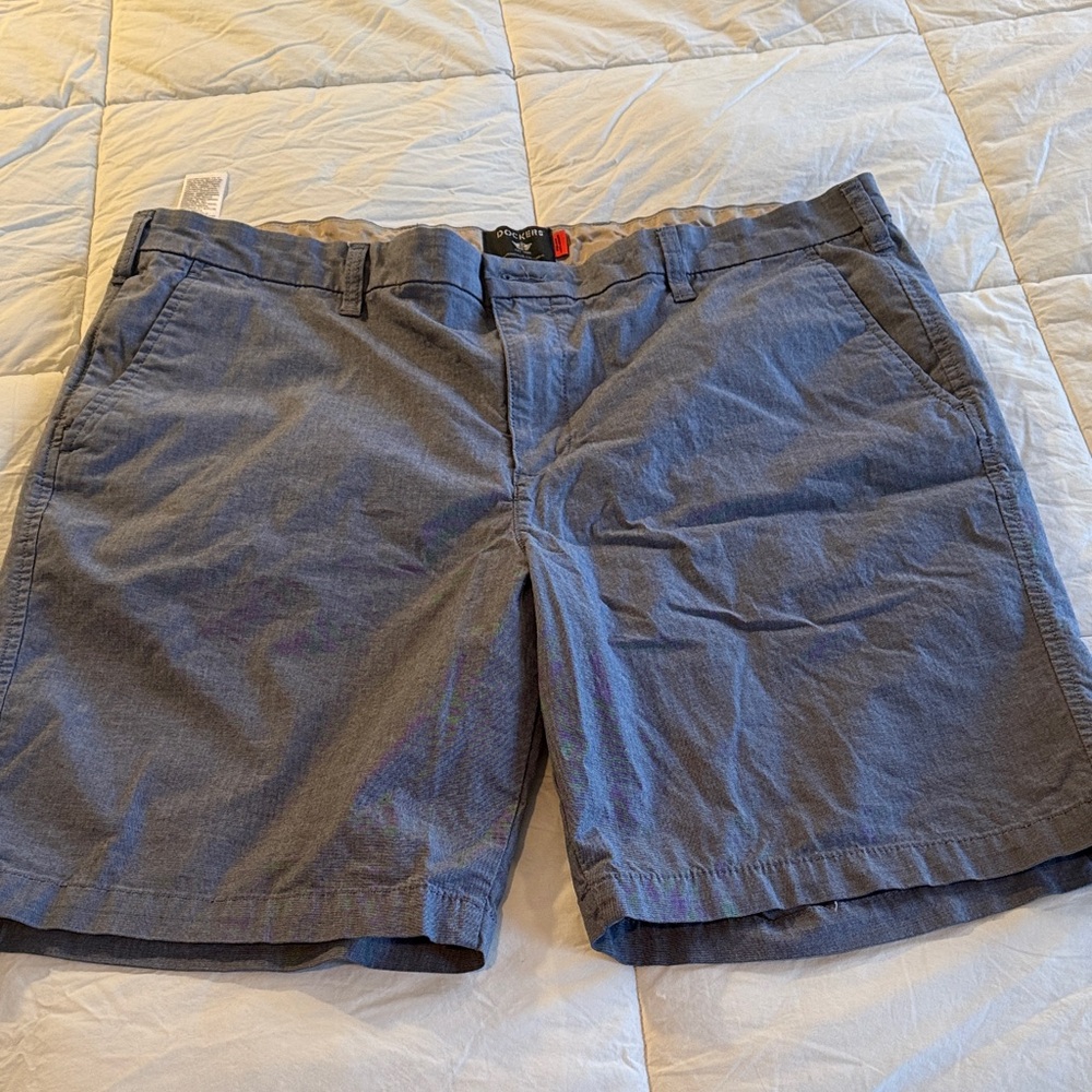 Men's Gray Dockers Shorts